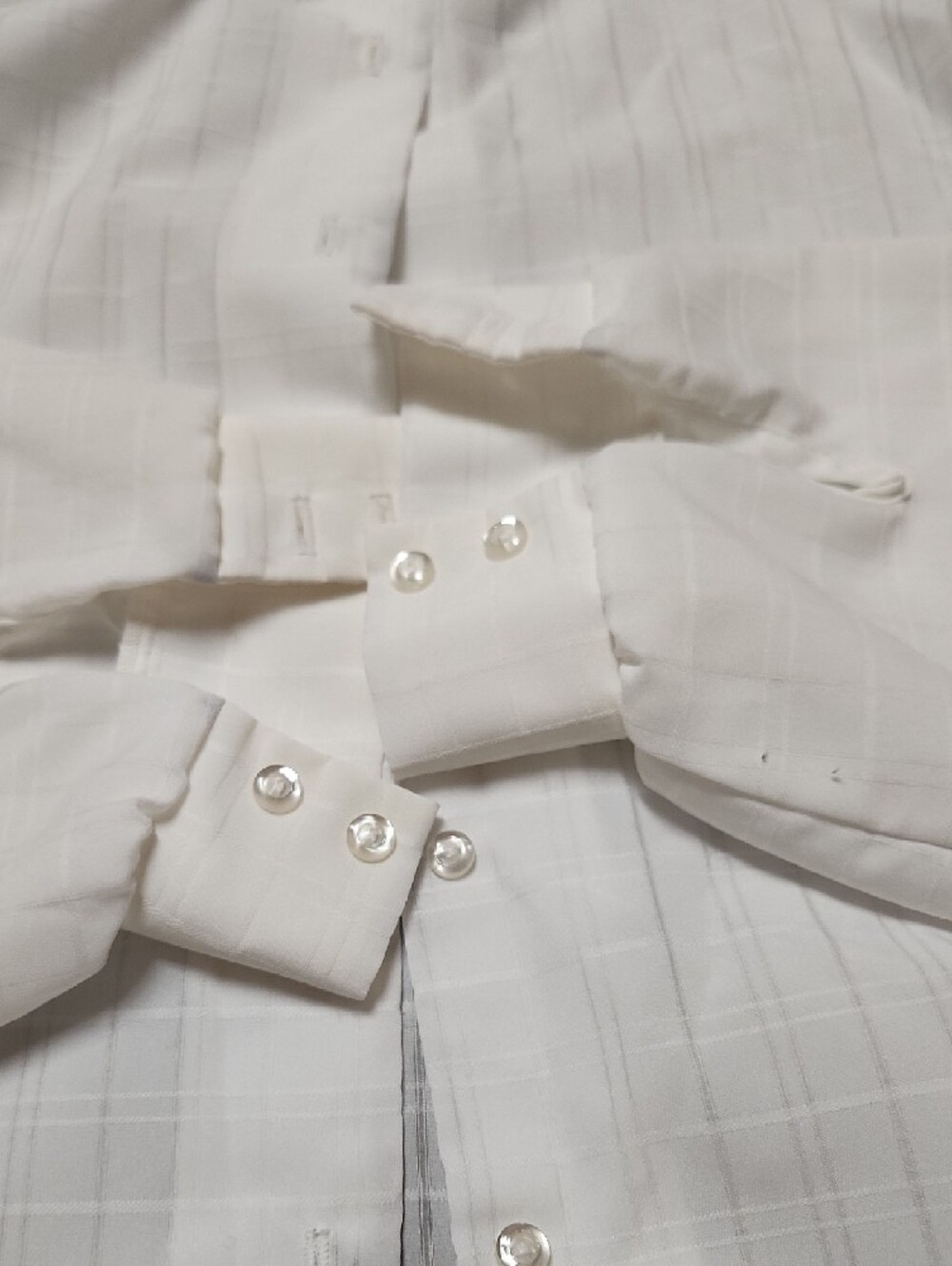 Vintage Ruffled High-Neck White Button-Down Blouse - Picture 6 of 12